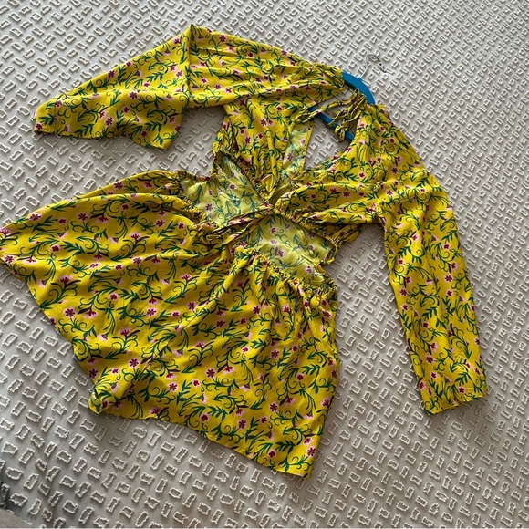 Anthropologie The Magnolia Floral Open Back Romper Size S - Picture 8 of 14